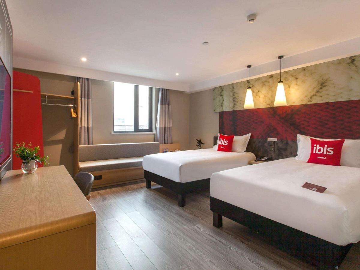 Ibis Wuhan Hubu Alley Hotel Bagian luar foto