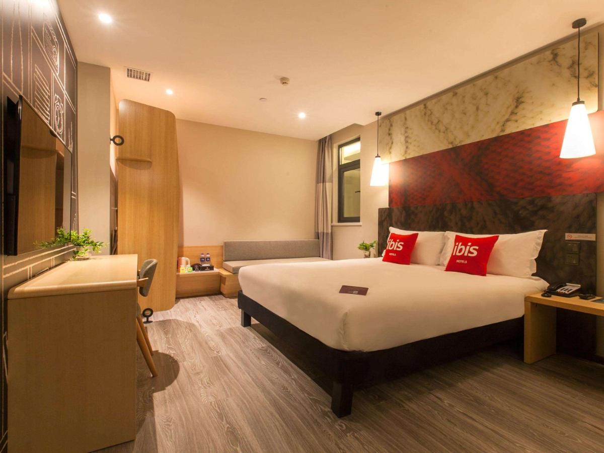 Ibis Wuhan Hubu Alley Hotel Bagian luar foto