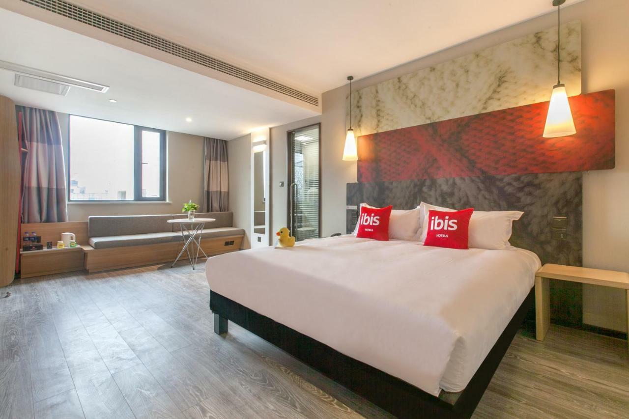 Ibis Wuhan Hubu Alley Hotel Bagian luar foto