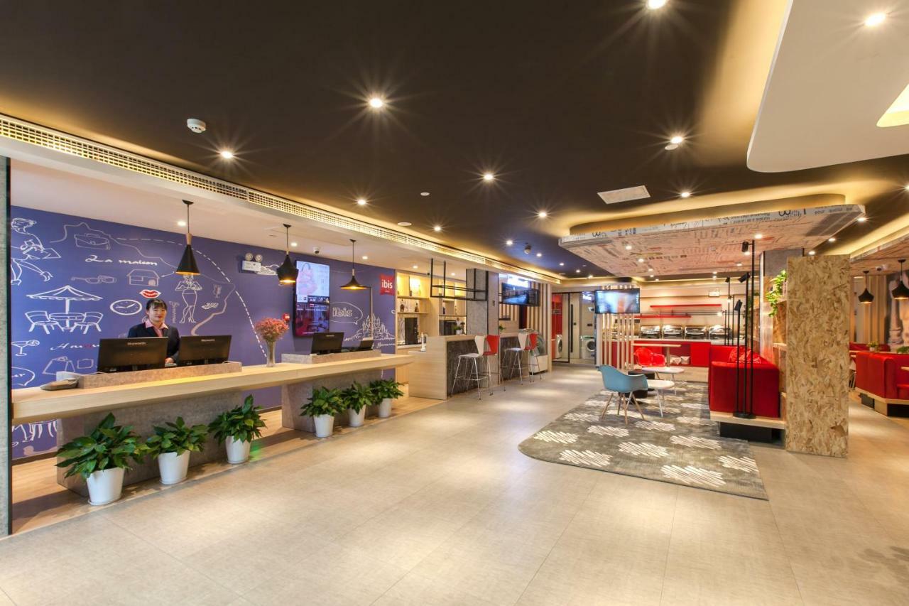 Ibis Wuhan Hubu Alley Hotel Bagian luar foto