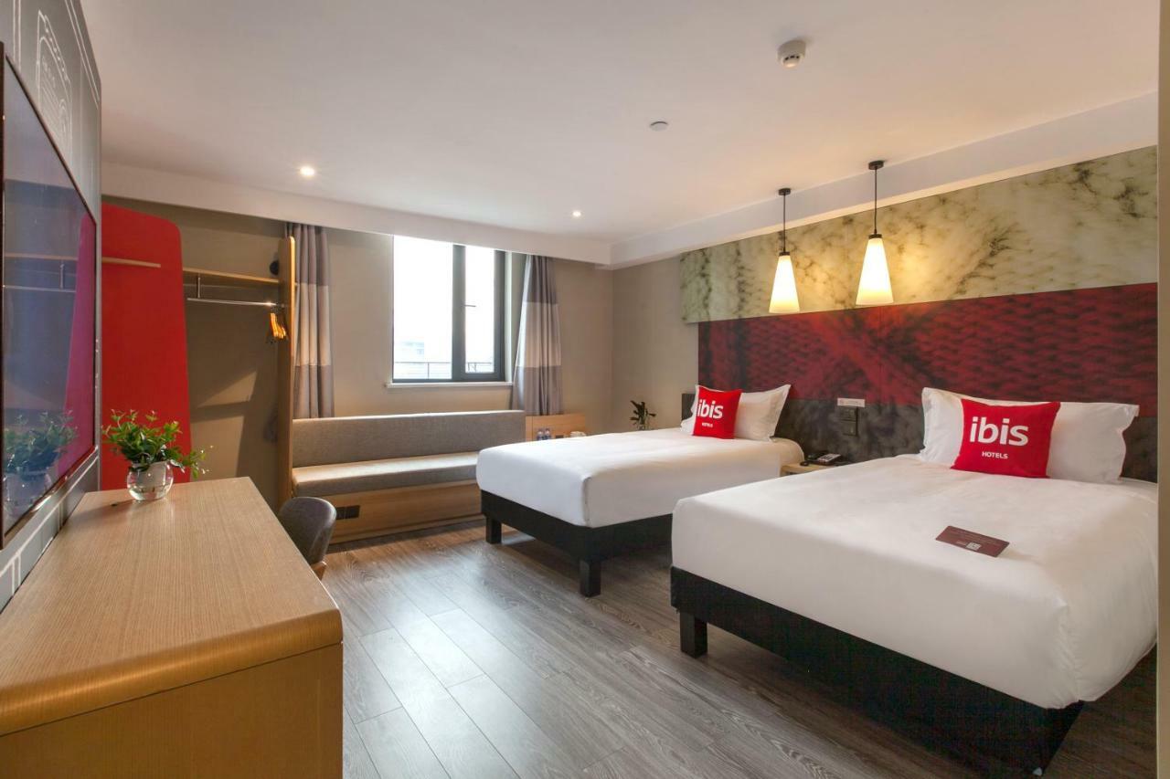 Ibis Wuhan Hubu Alley Hotel Bagian luar foto